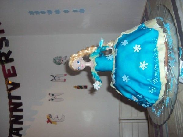 gâteau Elsa la reine des neiges